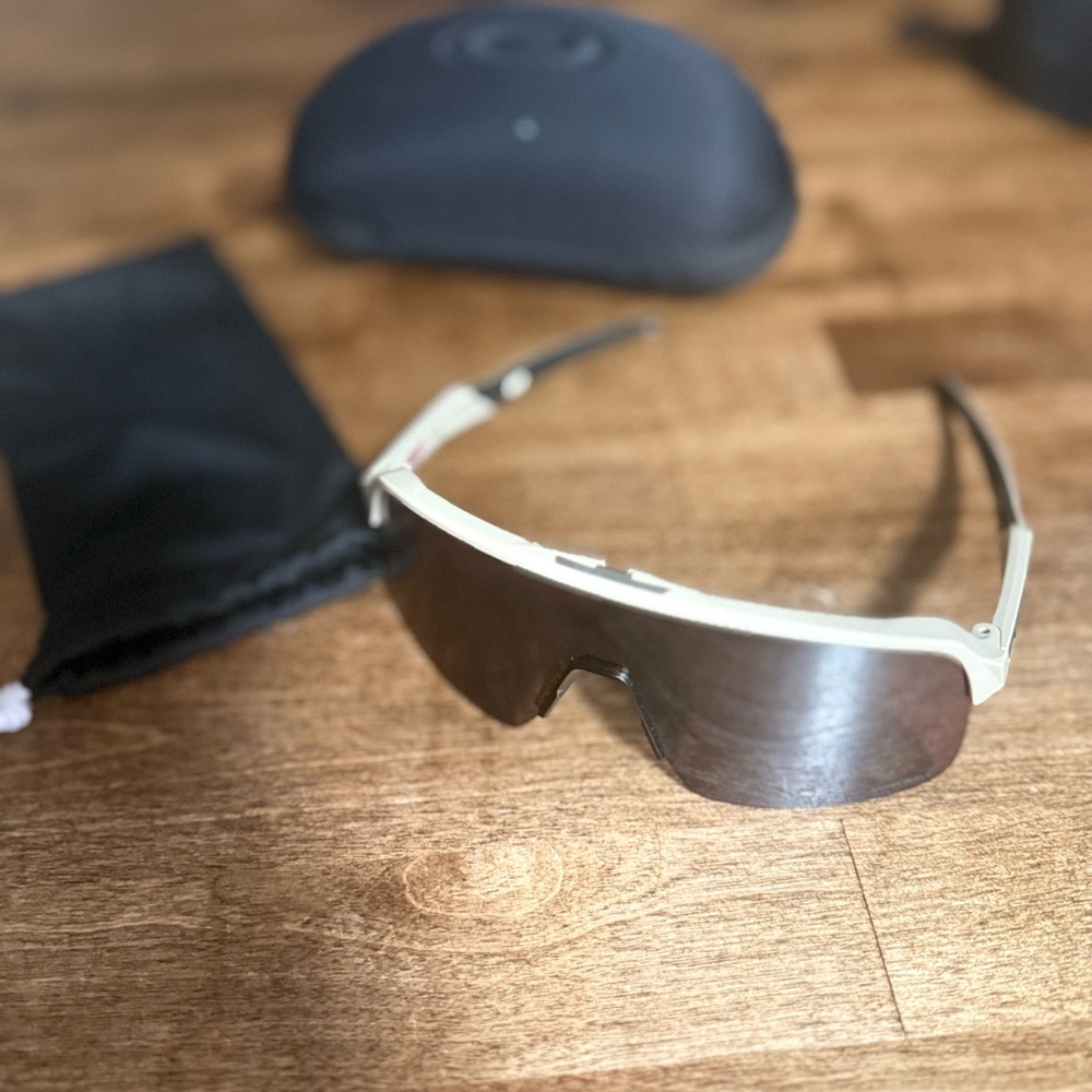 Oakley Sutro Prizm —tan
